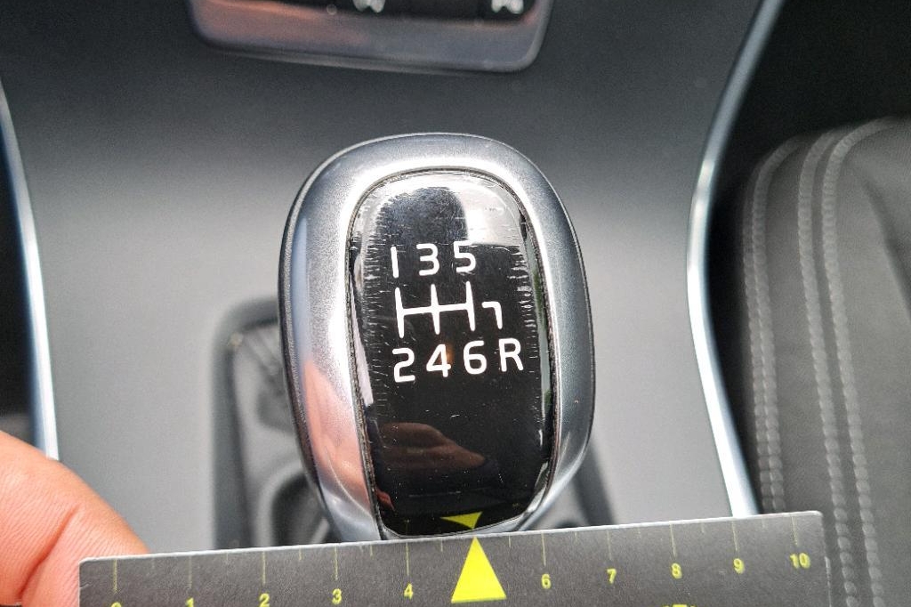 Volvo V60 2016 фото 15