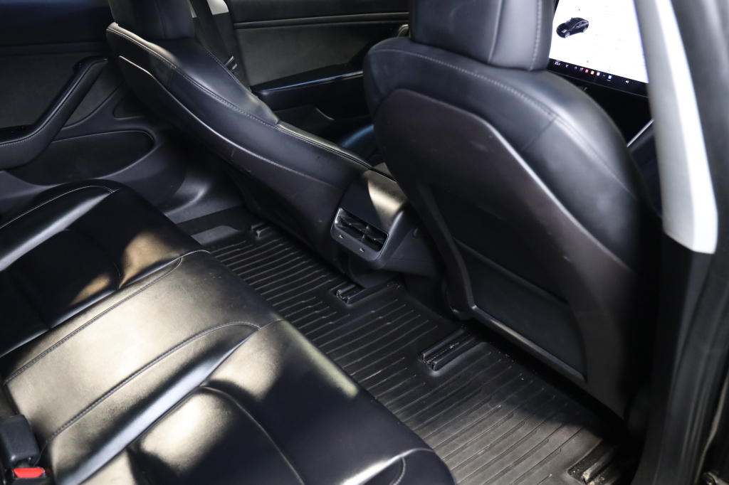 Tesla Model 3 2019 фото 37