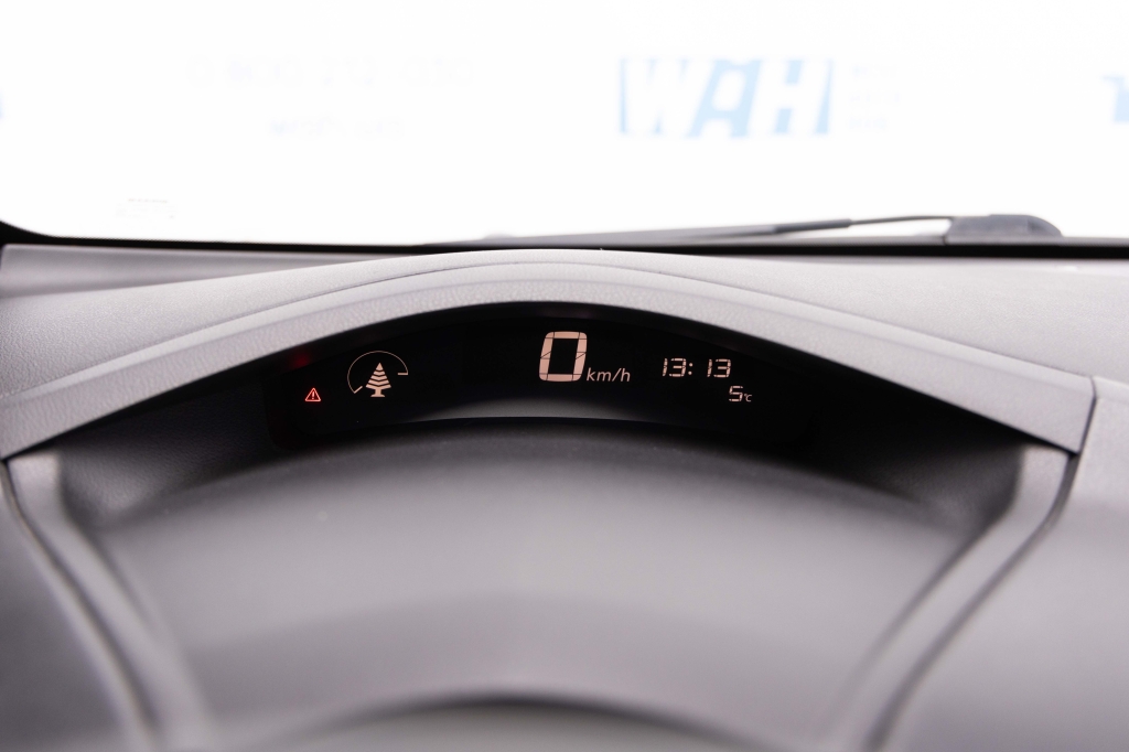 Nissan Leaf 2013 photo 24