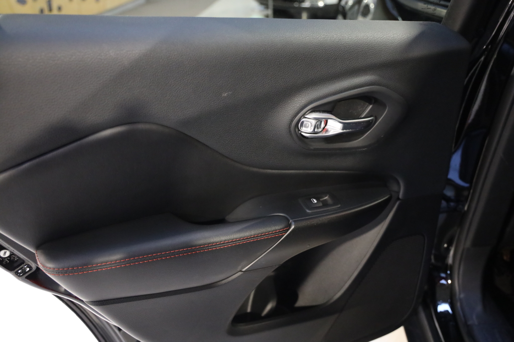 Jeep Cherokee 2019 фото 38