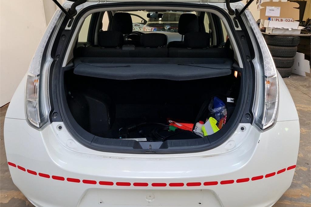 Nissan Leaf 2016 фото 8