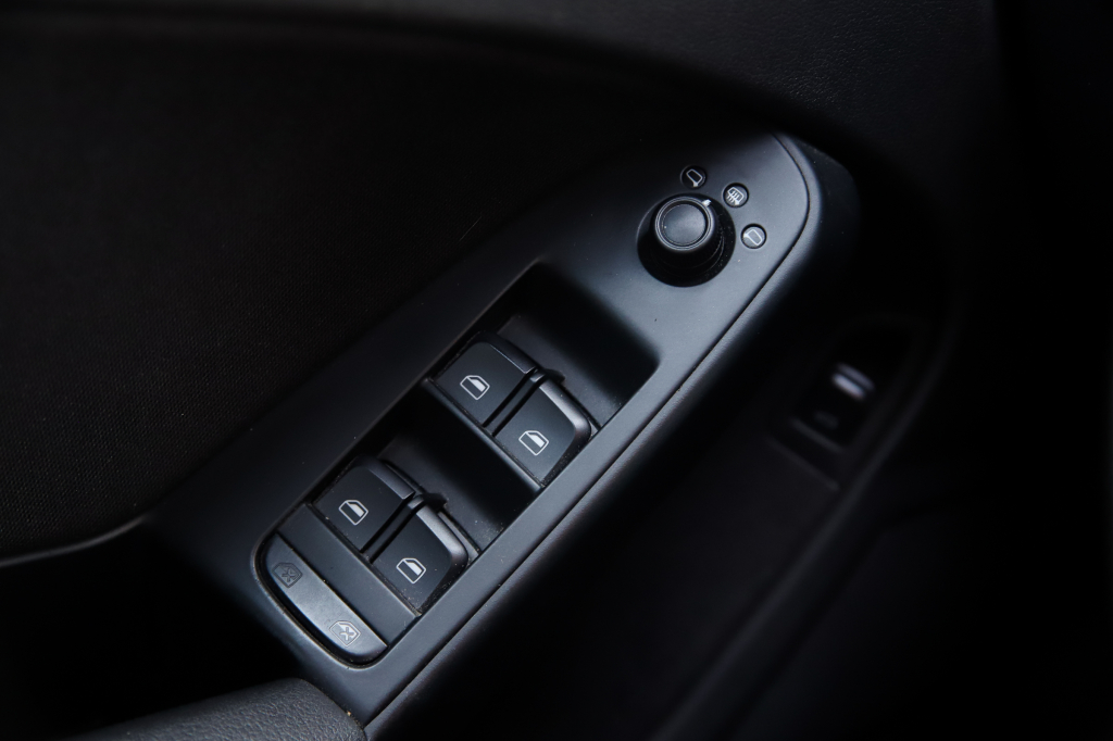 Audi A4 2008 фото 27