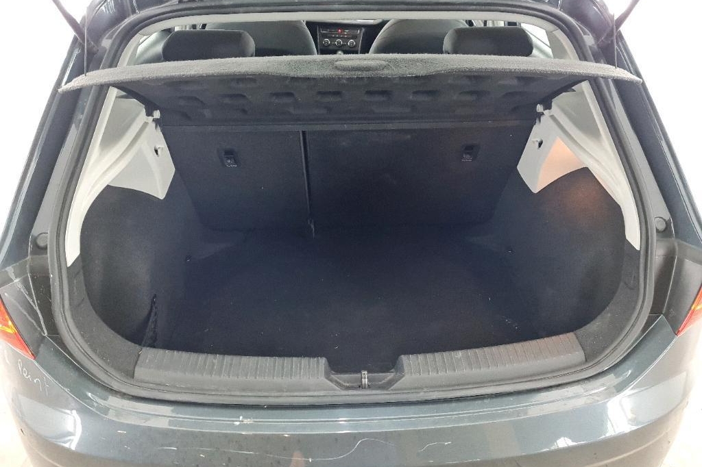 SEAT Leon 2019 фото 19