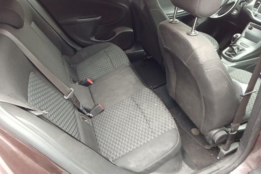 Opel Astra Sports Tourer 2017 фото 8