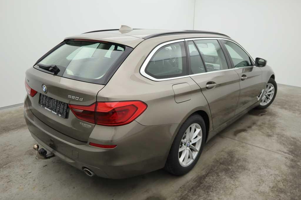 BMW 5er Touring 2017 photo 3