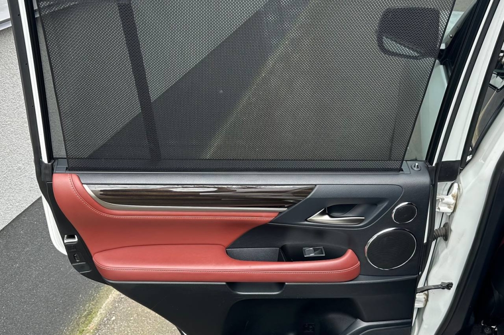 Lexus LX 450 2019 фото 24