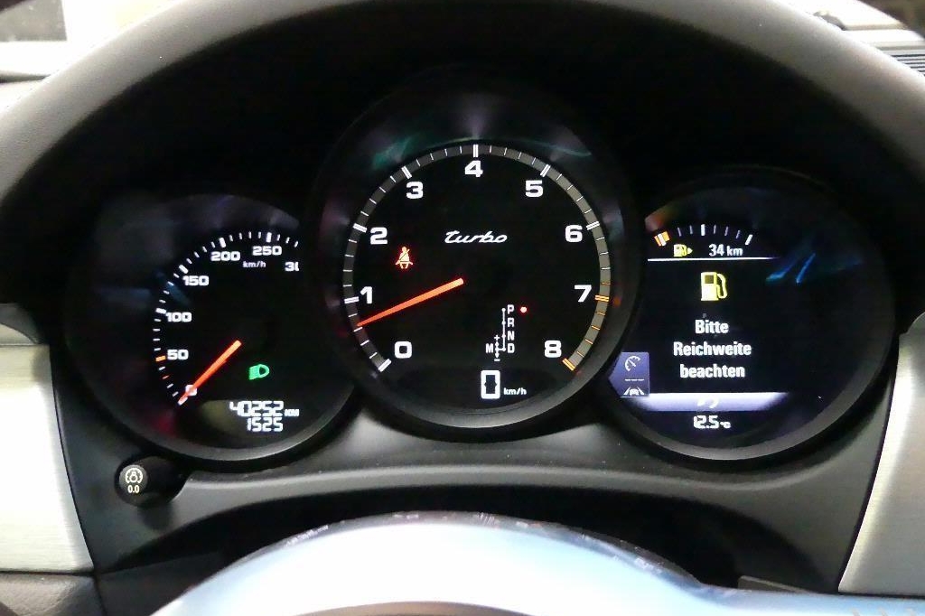 Porsche Macan Turbo 2018 фото 5