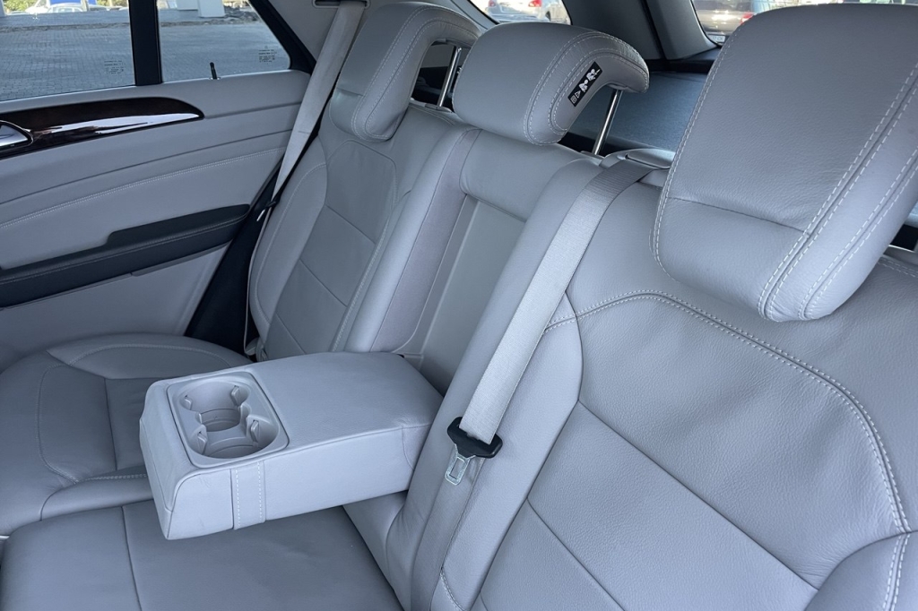 Mercedes-Benz M-Class 350 2013 photo 26