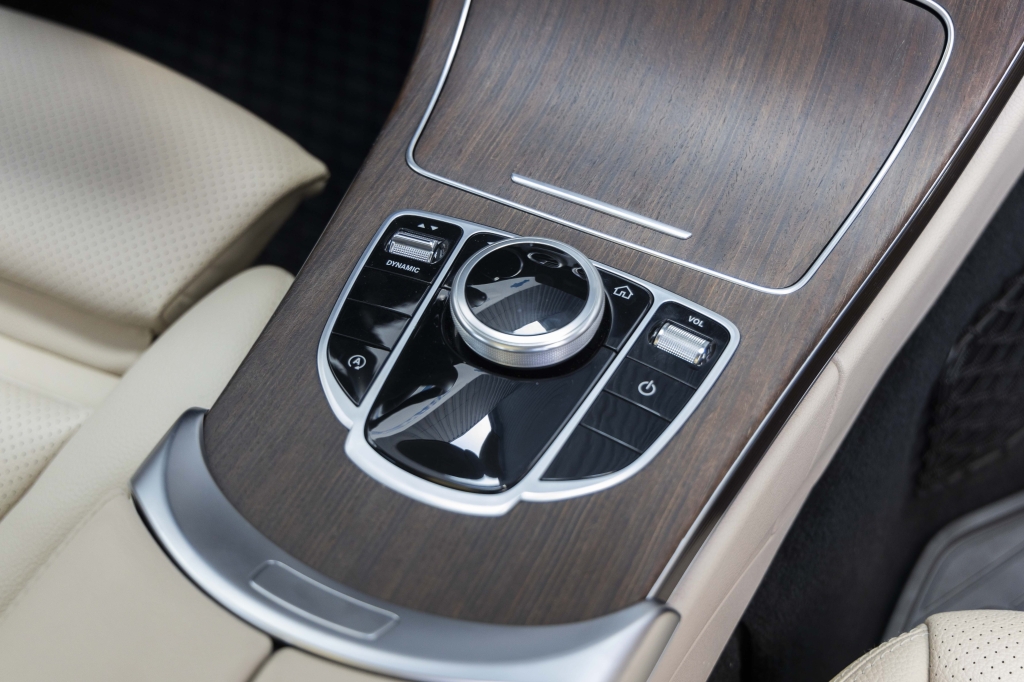 Mercedes-Benz C-Class C300 4Matic 2019 фото 24