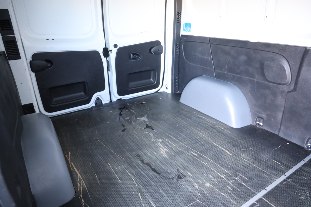 Renault Trafic 2023 фото 13