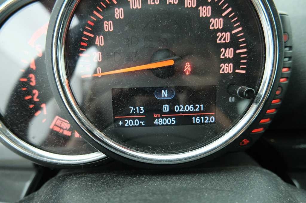 MINI One Clubman 2017 photo 2