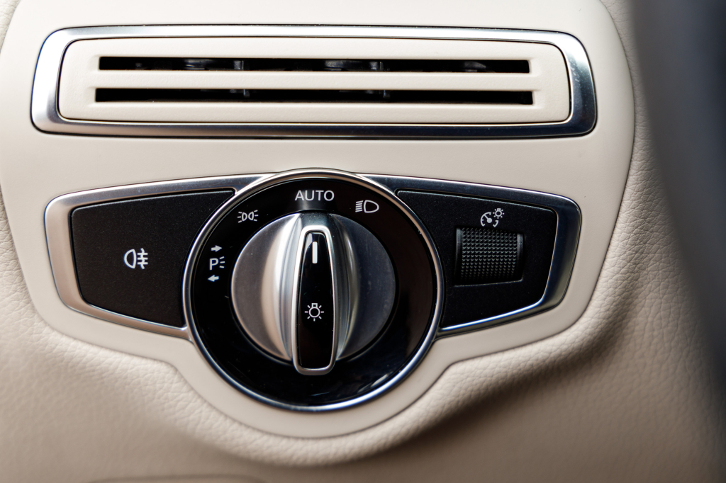 Mercedes-Benz C 300 2014 photo 13