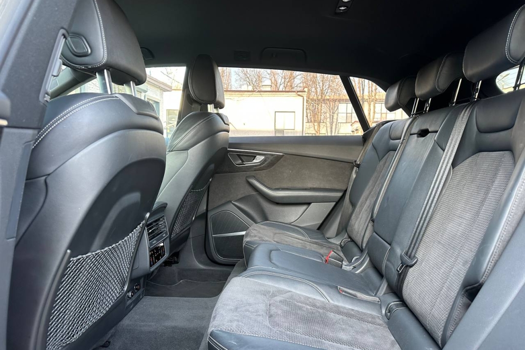 Audi Q8 55 TFSI 2019 фото 18