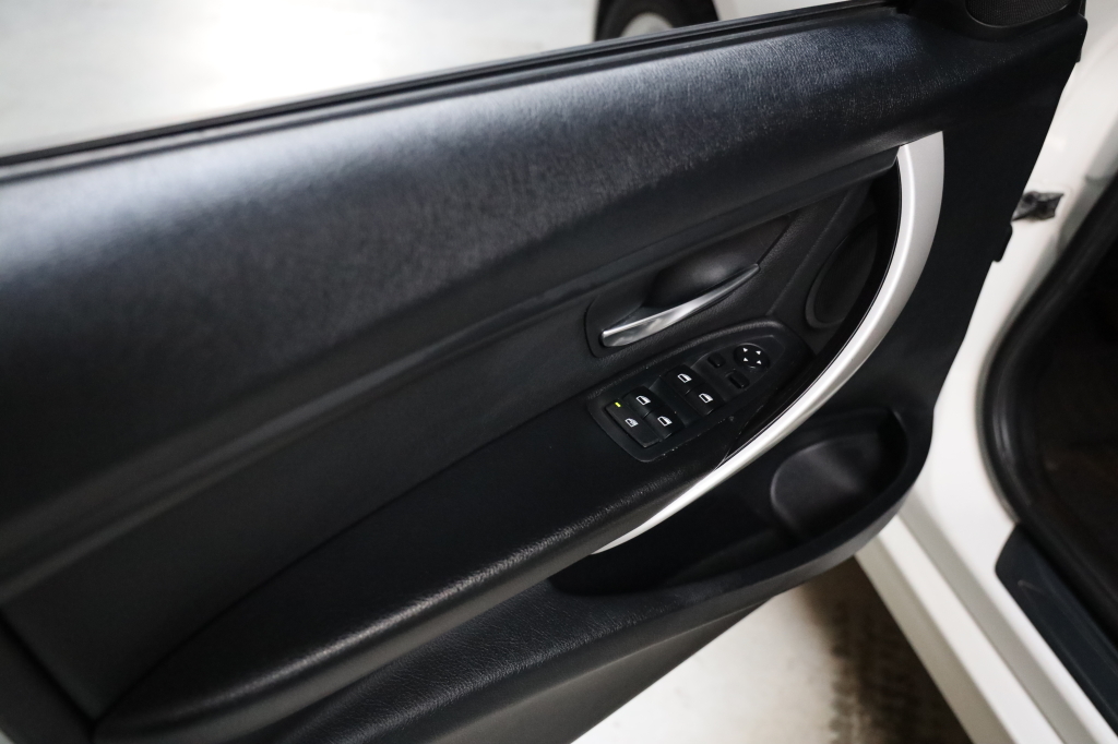 BMW 3 Series 328 2013 фото 34