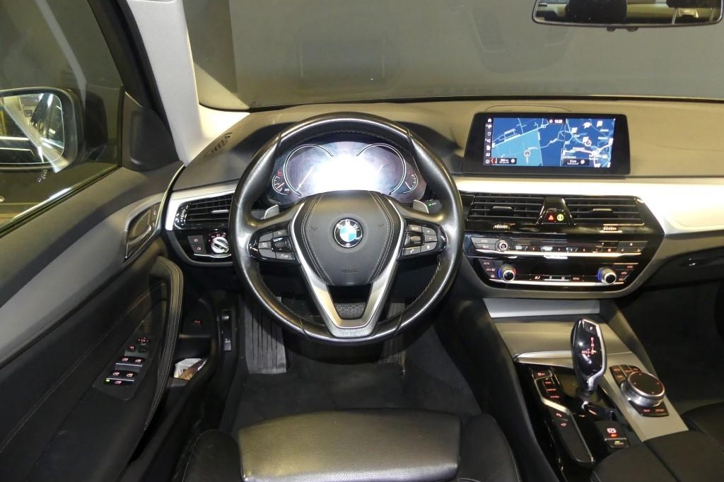 BMW 5 Series 2017 photo 3