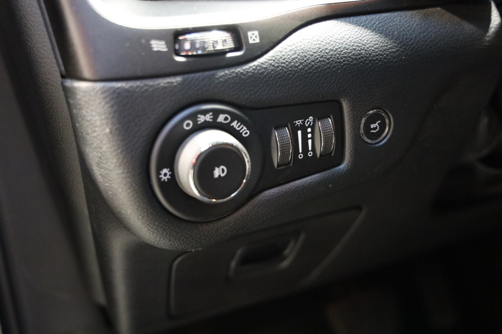 Jeep Cherokee 2019 фото 28