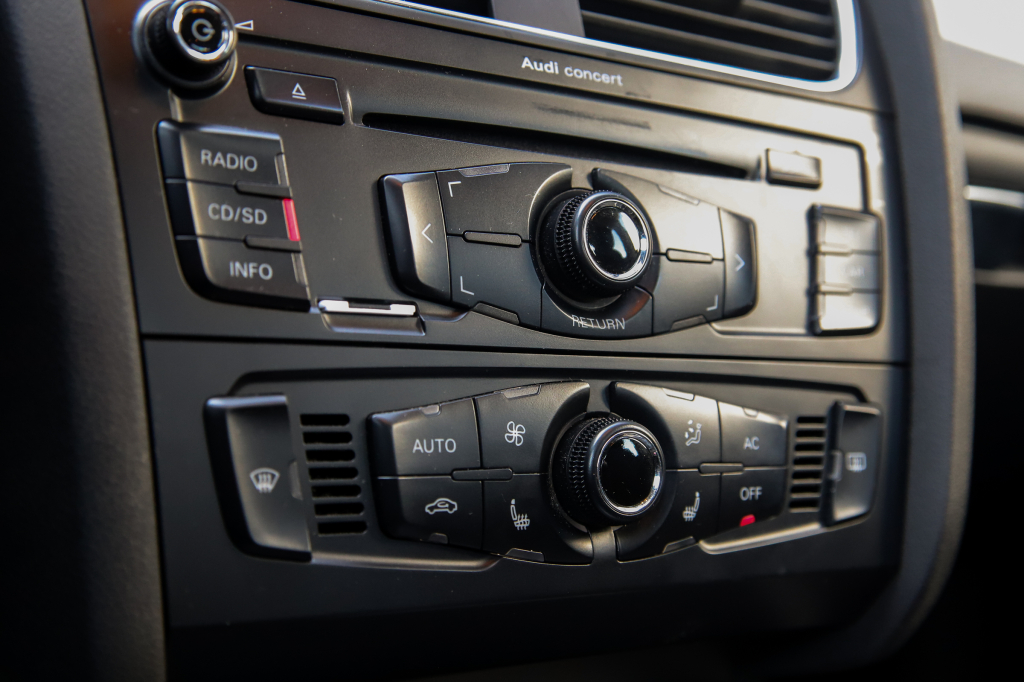 Audi A4 2008 фото 17