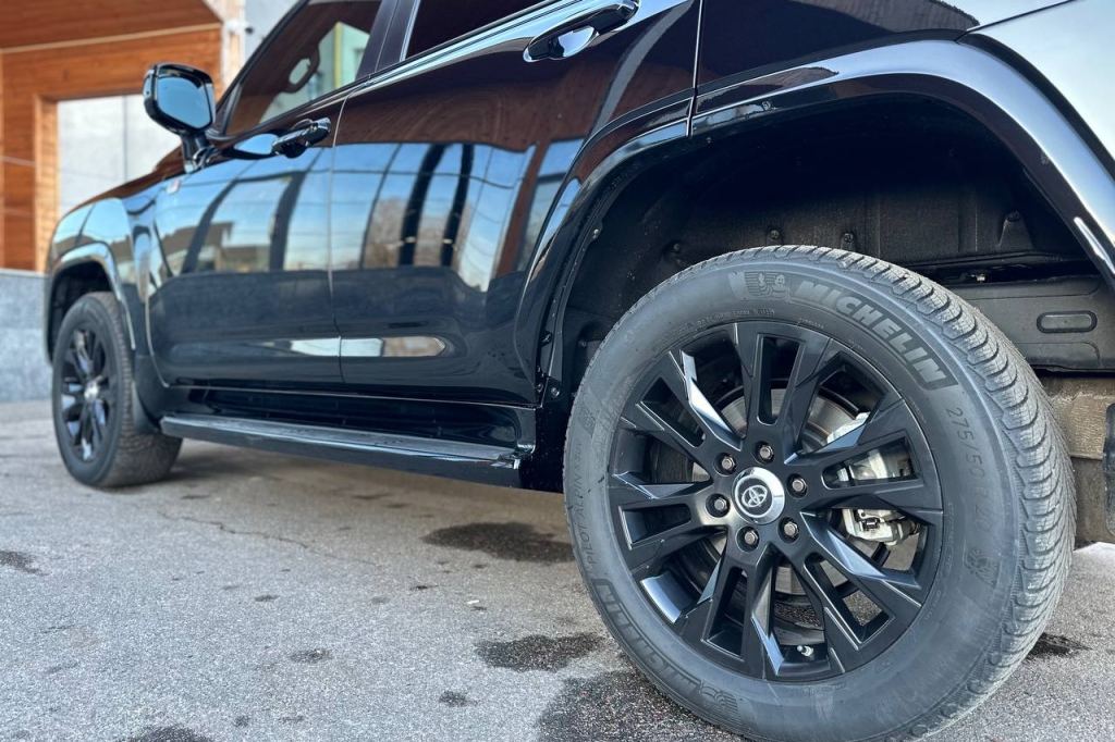 Toyota Land Cruiser 300 GUARD B6 2021 фото 7