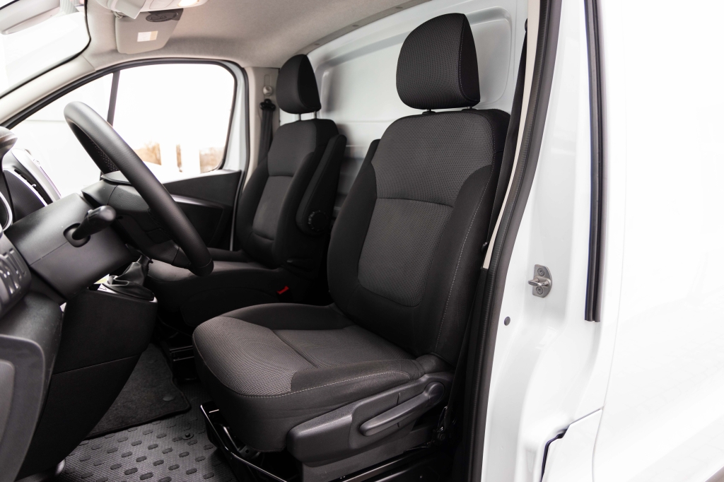 Renault Trafic 2019 фото 14