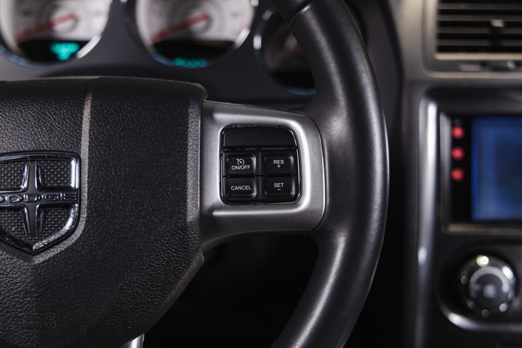 Dodge Challenger 2013 фото 21