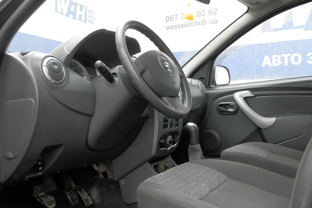 Dacia Duster 2011 фото 10