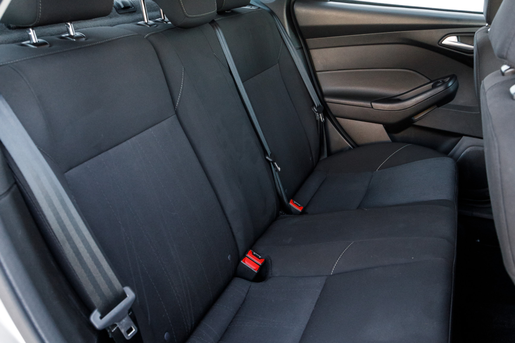 Ford Focus SE 2016 фото 17