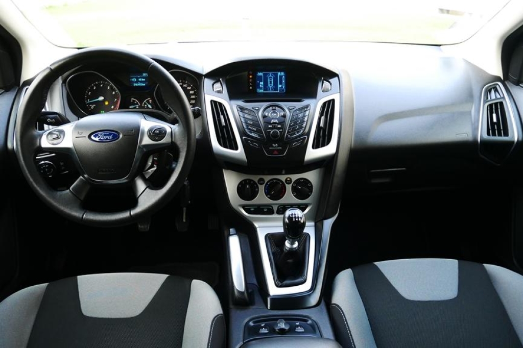 Ford Focus Turnier 2012 фото 4