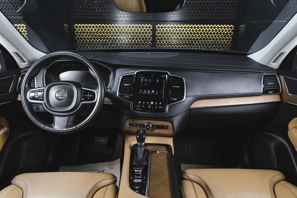 Volvo XC90 2015 photo 30