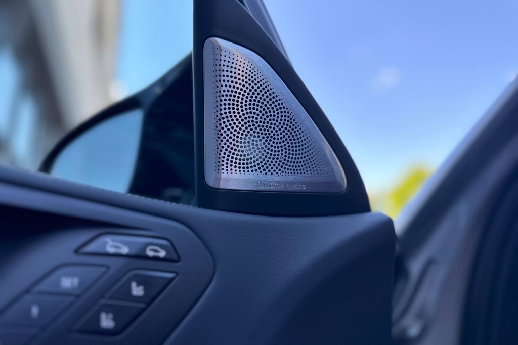 BMW X6 M Competition 2022 фото 13