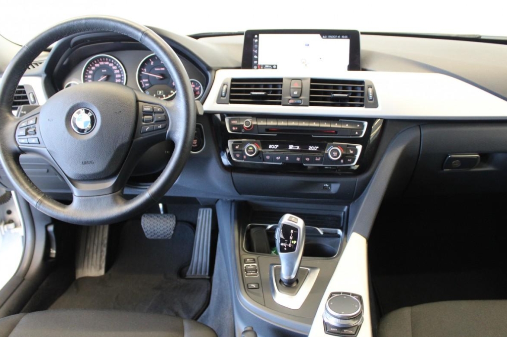 BMW 3er Touring 2018 фото 1