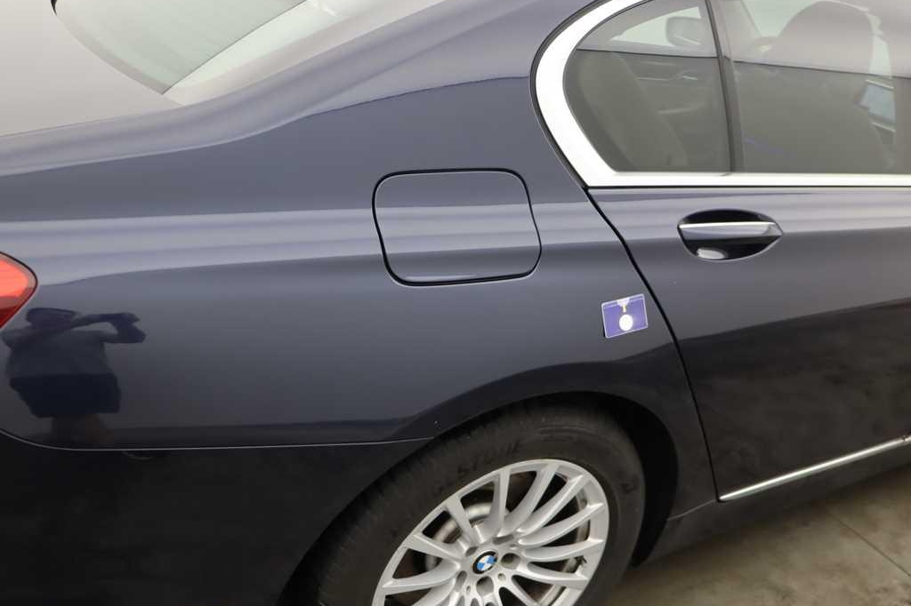 BMW 7 Series 2017 photo 29