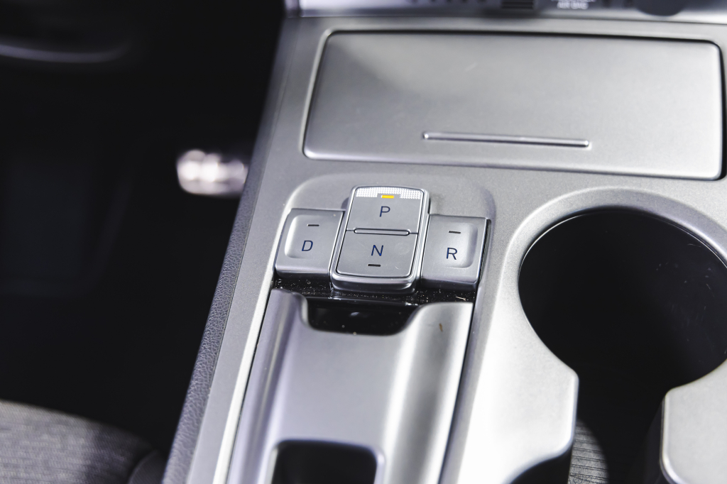 Hyundai Kona Electric 2021 фото 32