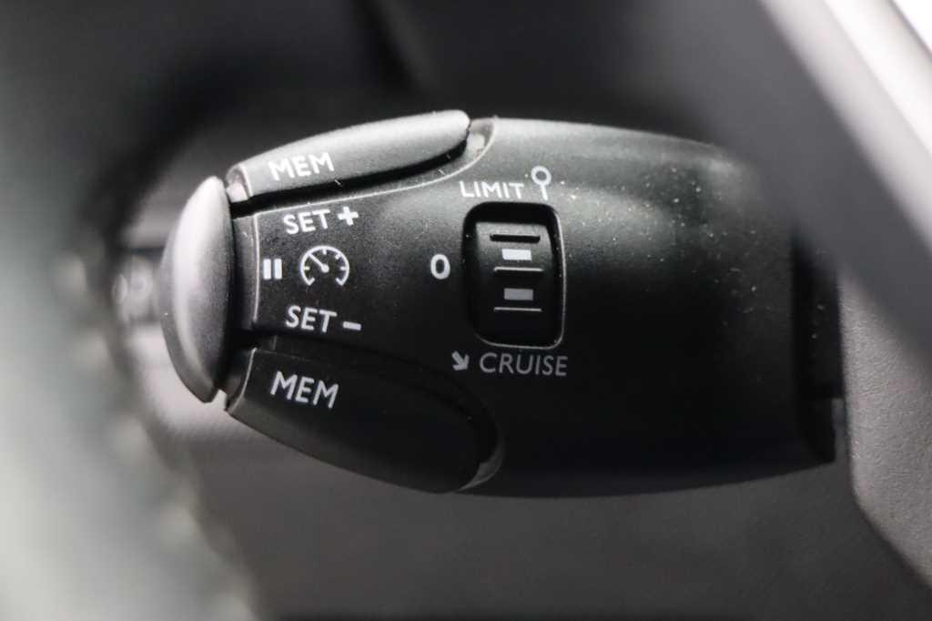 Peugeot 3008 2017 photo 5