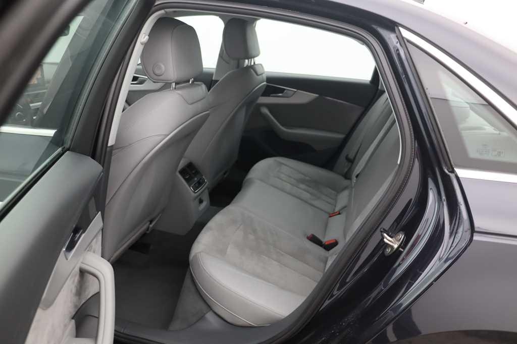 Audi A4 2016 фото 3