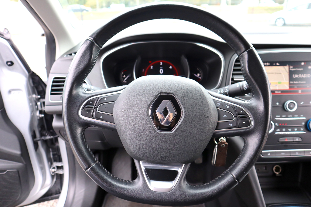 Renault Megane 2017 фото 14