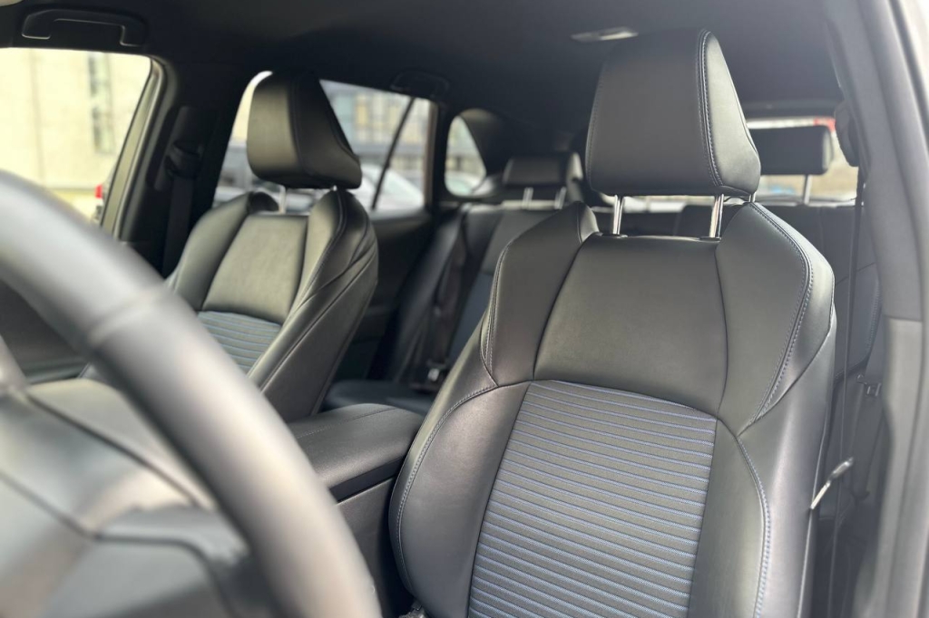 Toyota RAV4 EV Hybrid 2020 photo 11