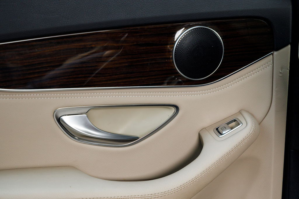 Mercedes-Benz C 300 2014 photo 6