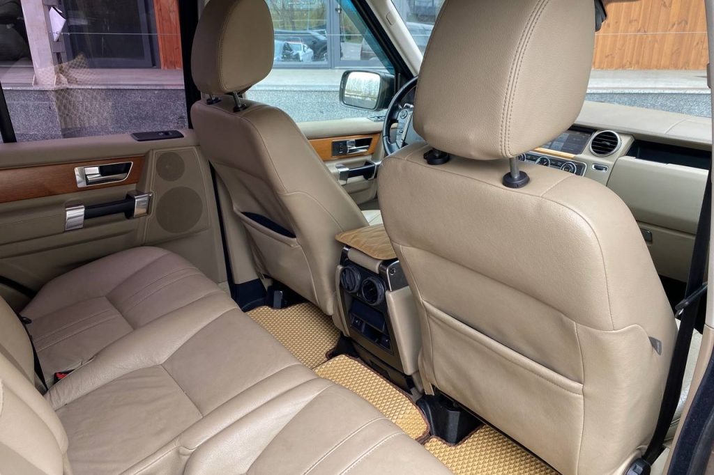 Land Rover Discovery 2012 фото 11