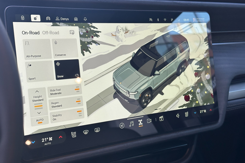 Rivian R1S 2023 photo 20