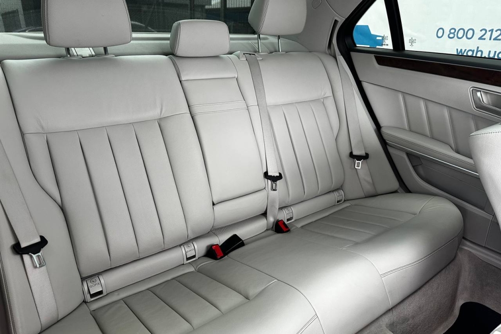 Mercedes-Benz E-Class 2015 4Matic фото 25