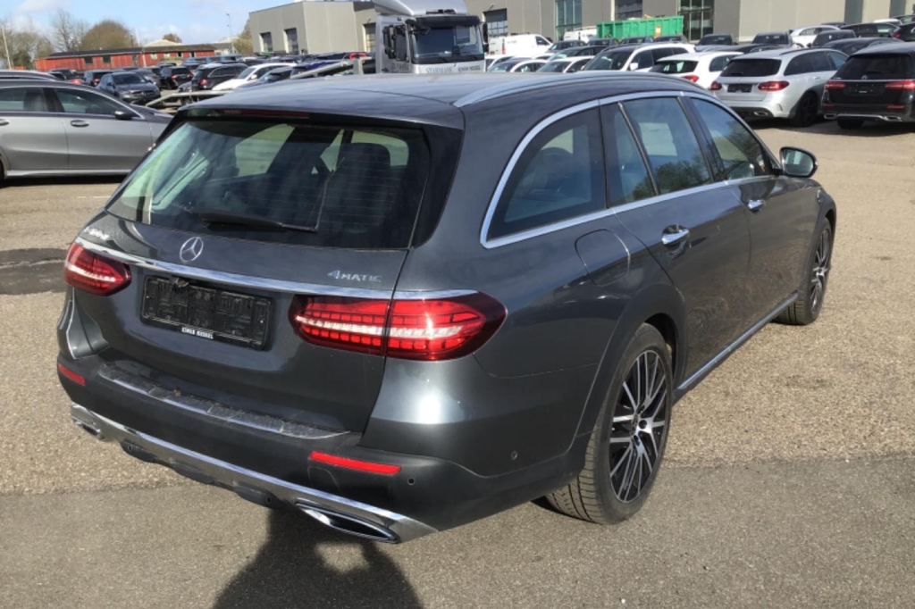 Mercedes-Benz E-Klasse 2020 фото 4