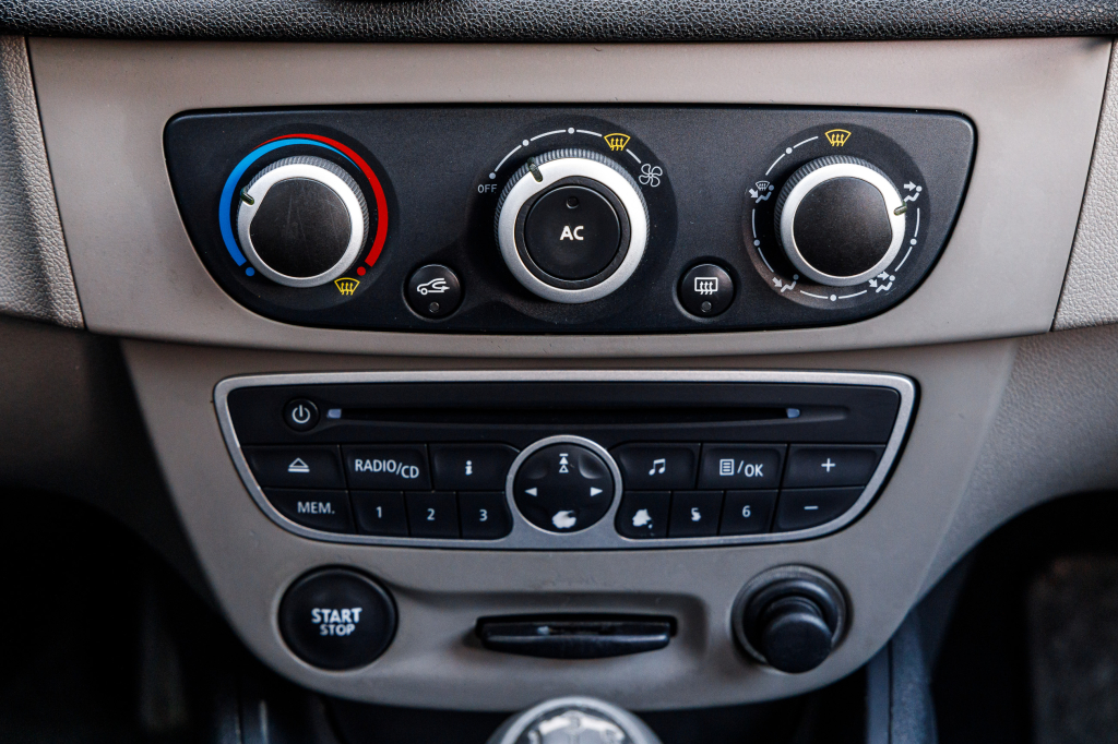 Renault Megane 2010 photo 5