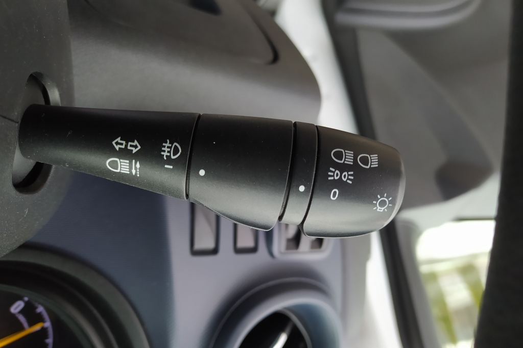 Opel Vivaro photo 12