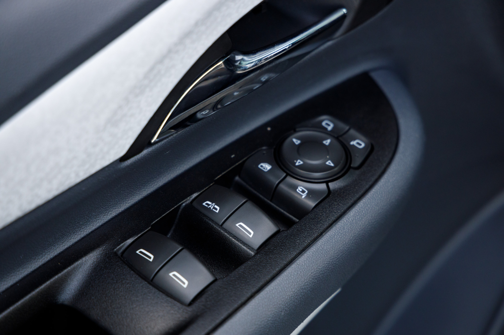 Opel Ampera-e 2018 фото 16