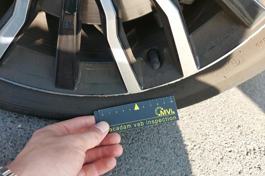 Volvo V40 2019 photo 19