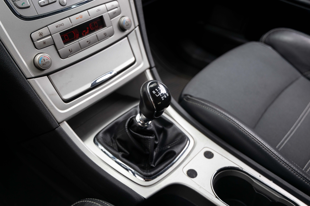 Ford Mondeo 2009 photo 18