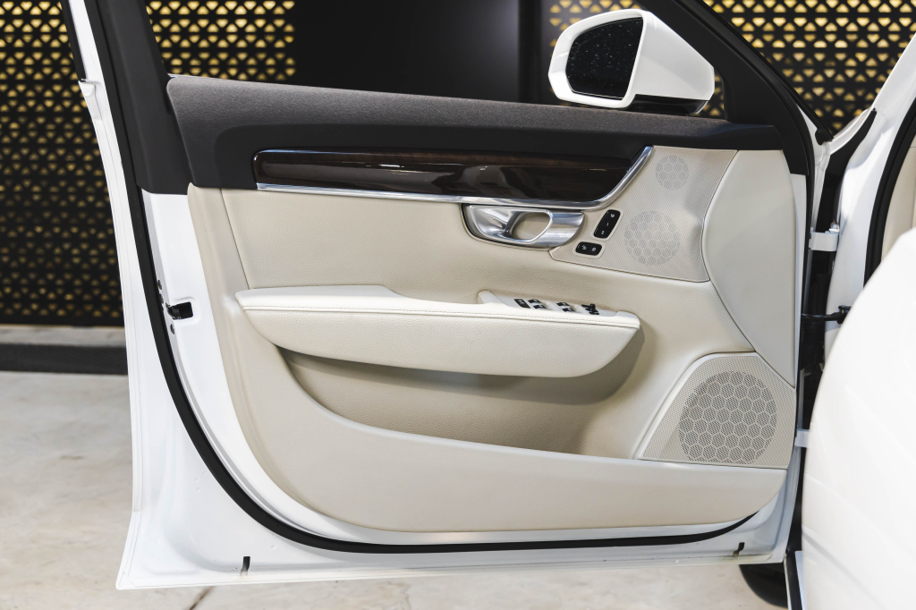 Volvo S90 2018 фото 16