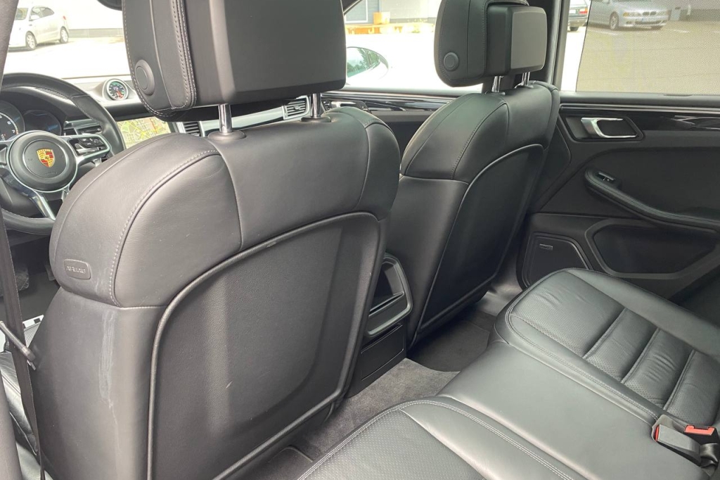 Porsche Macan Turbo 2014 photo 14