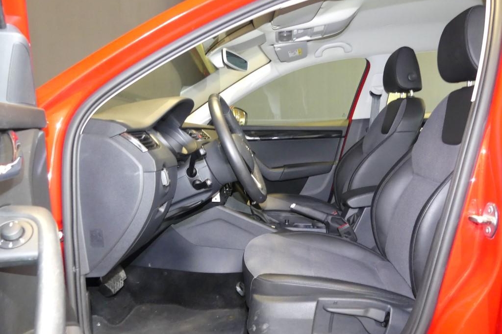 Skoda Octavia Combi 2019 photo 2