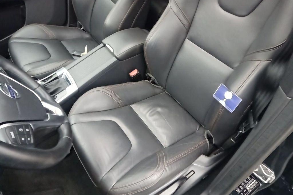 Volvo XC60 2017 photo 33